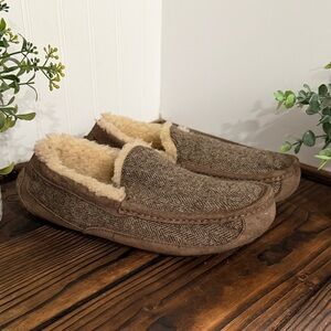 Ugg Men's Cozy Brown Herringbone Wool Slippers